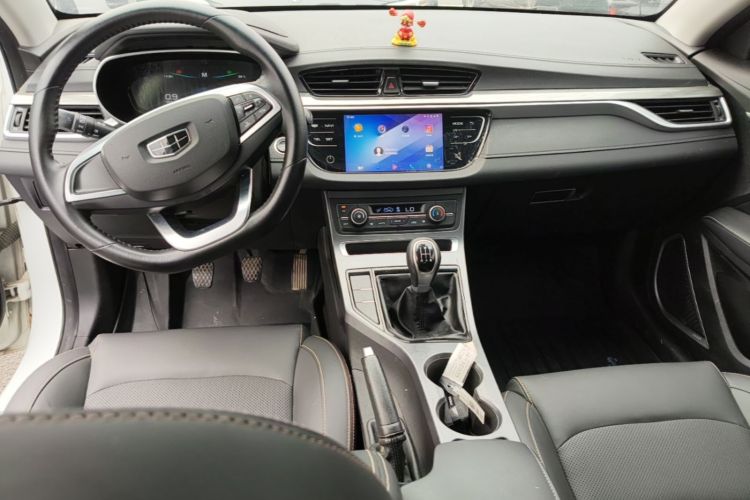 GEELY Emgrand 2019 #11 GEELY Emgrand 2019 car image #11