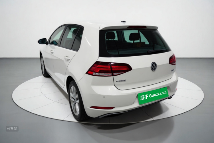 Volkswagen Golf 2019 car image #5