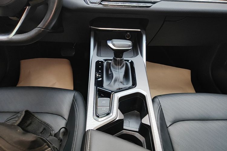 GEELY Emgrand 2022 #18 GEELY Emgrand 2022 car image #18