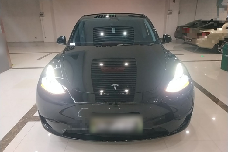 Tesla Model Y 2023 #3 Tesla Model Y 2023 car image #3