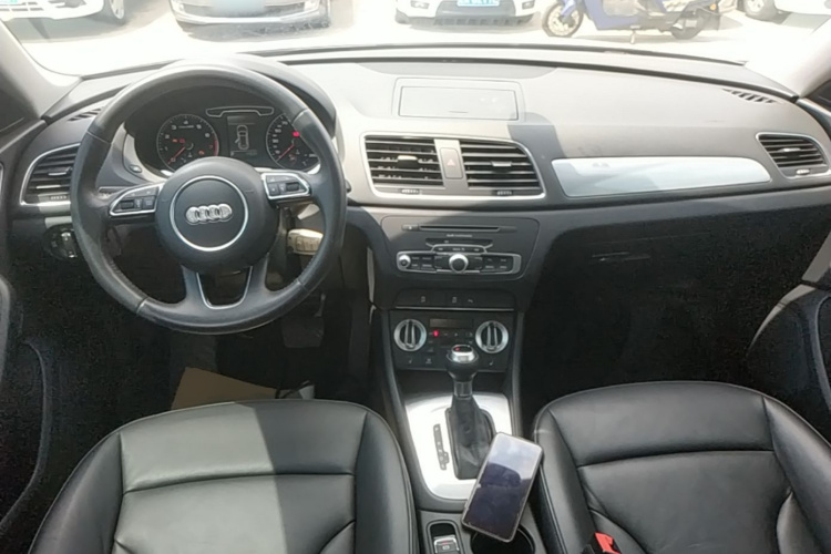 Audi Q3 2015 #10 Audi Q3 2015 car image #10