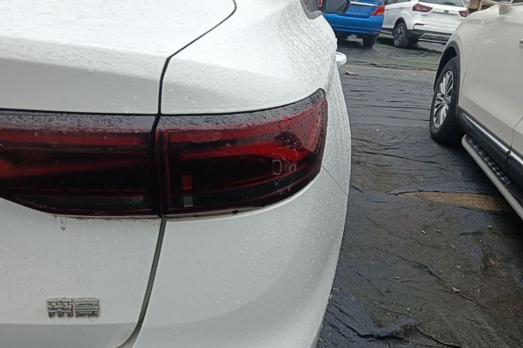 GEELY Emgrand 2022 #8 GEELY Emgrand 2022 car image #8