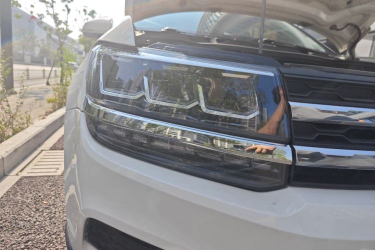 Volkswagen Tharu 2020 car image #8