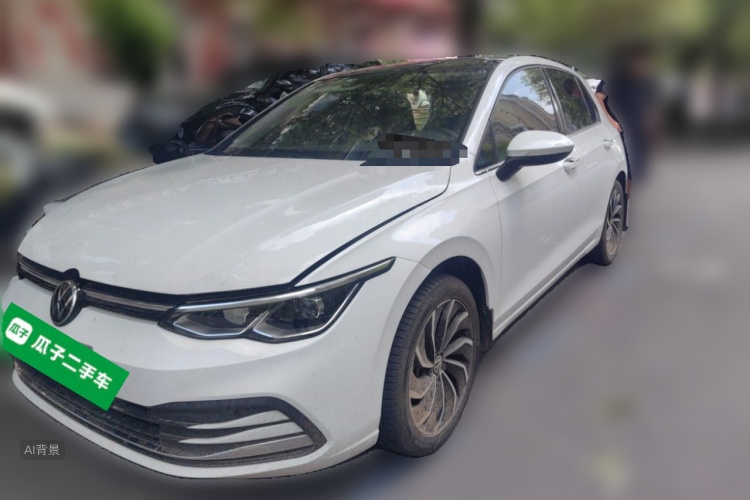 Volkswagen Golf 2021 car image #2