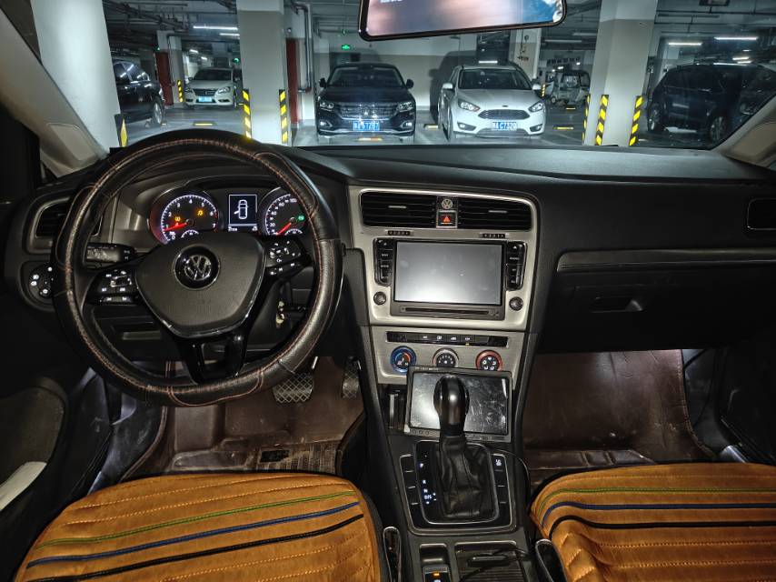 Volkswagen Golf 2015 car image #5