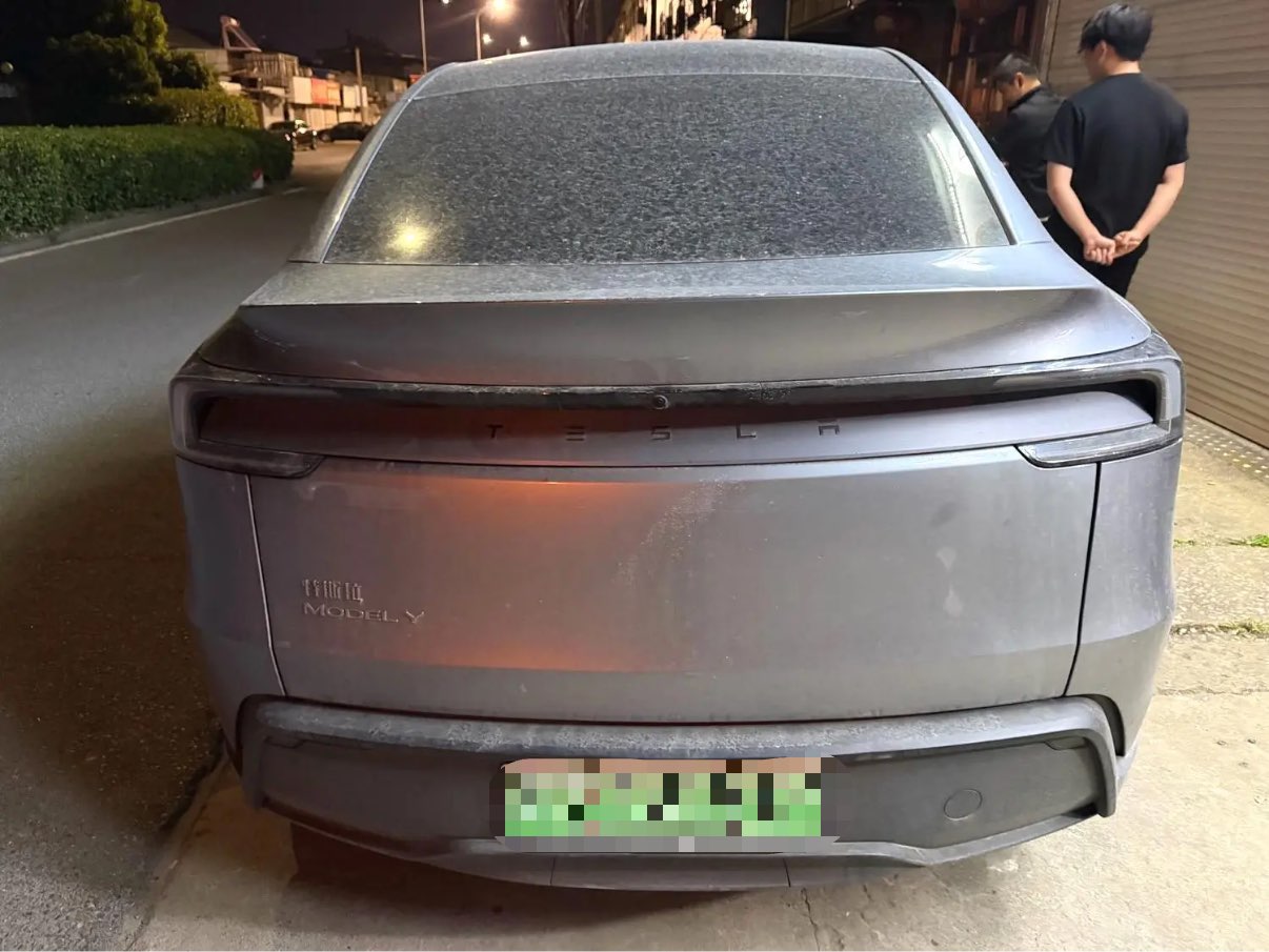 Tesla Model Y 2026 #3 Tesla Model Y 2026 immagine di auto #3