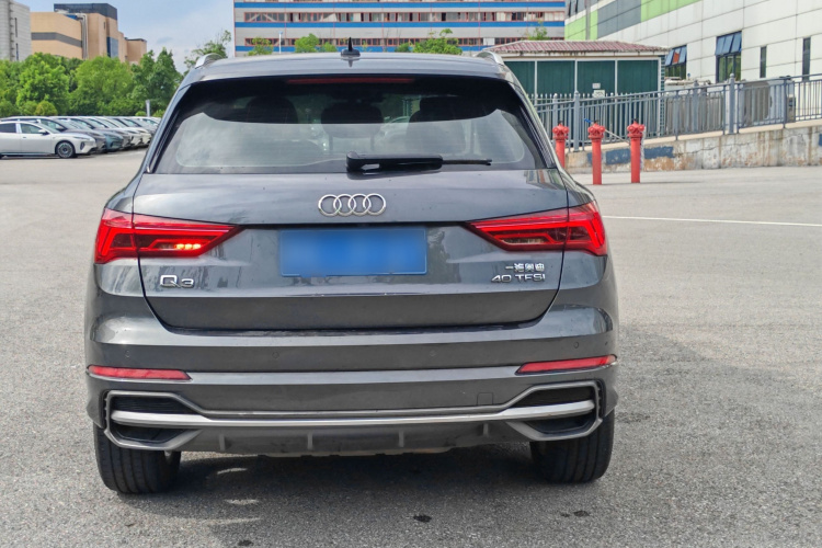 Audi Q3 2022 #6 Audi Q3 2022 car image #6