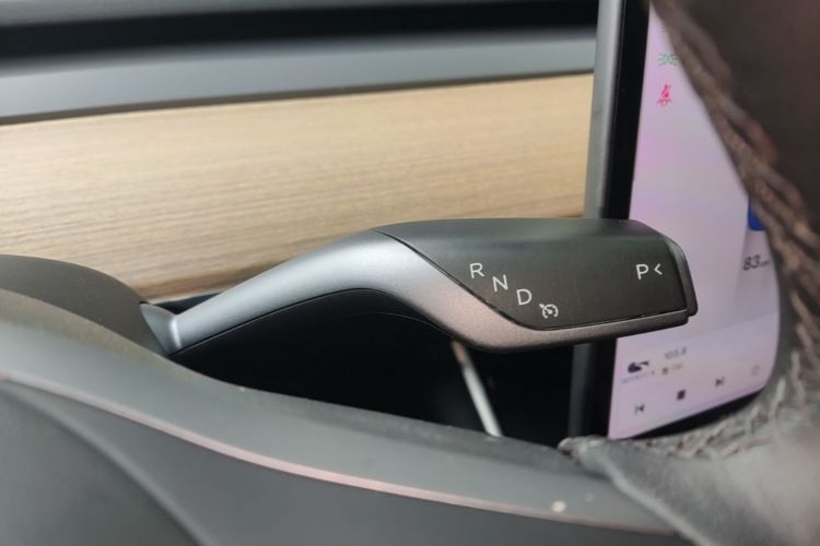 Tesla Model 3 2020 صورة سيارة #14