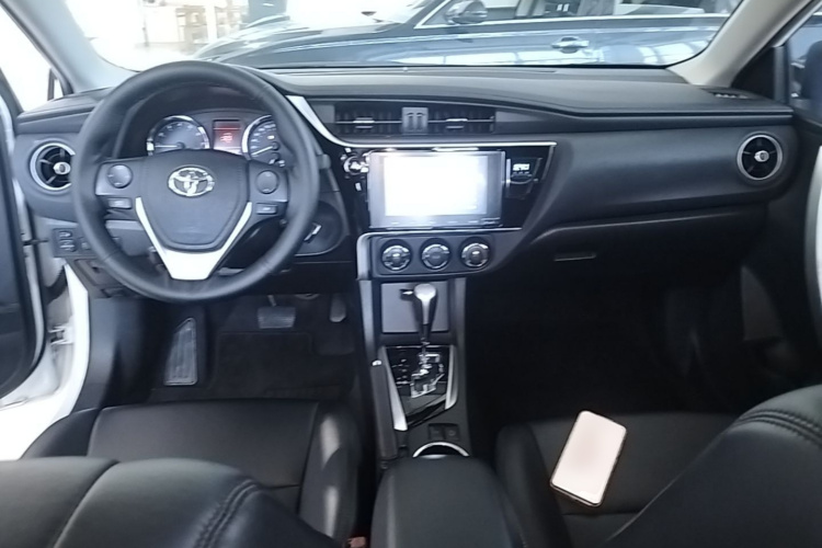 Toyota Corolla 2019 #10 Toyota Corolla 2019 car image #10