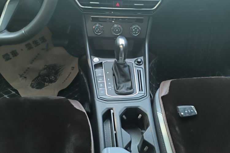 Volkswagen Lavida 2022 car image #14