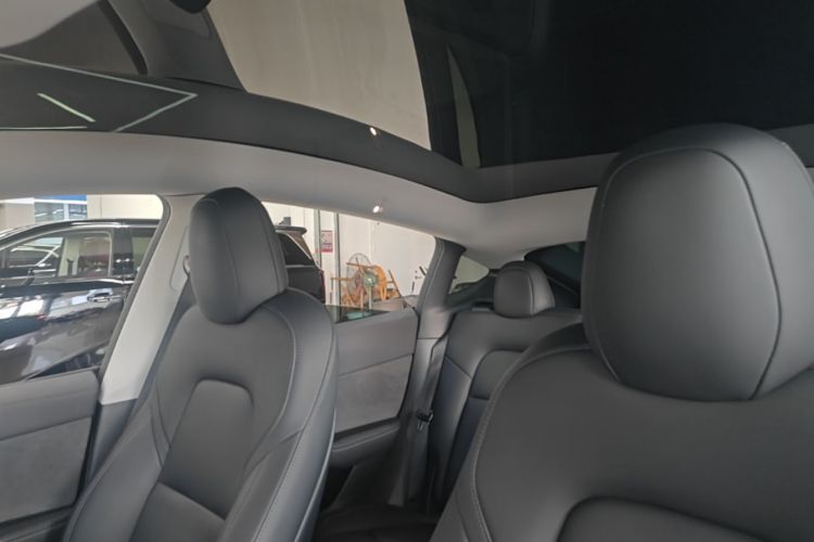 Tesla Model Y 2021 #20 Tesla Model Y 2021 car image #20