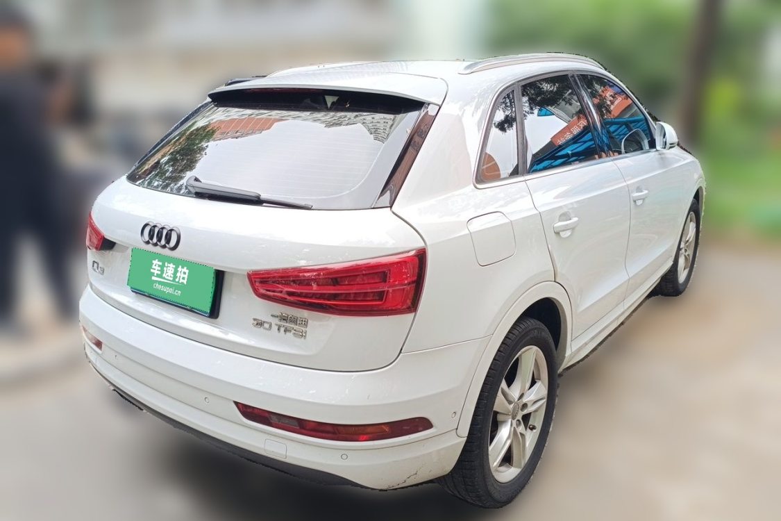 Audi Q3 2016 car image #4