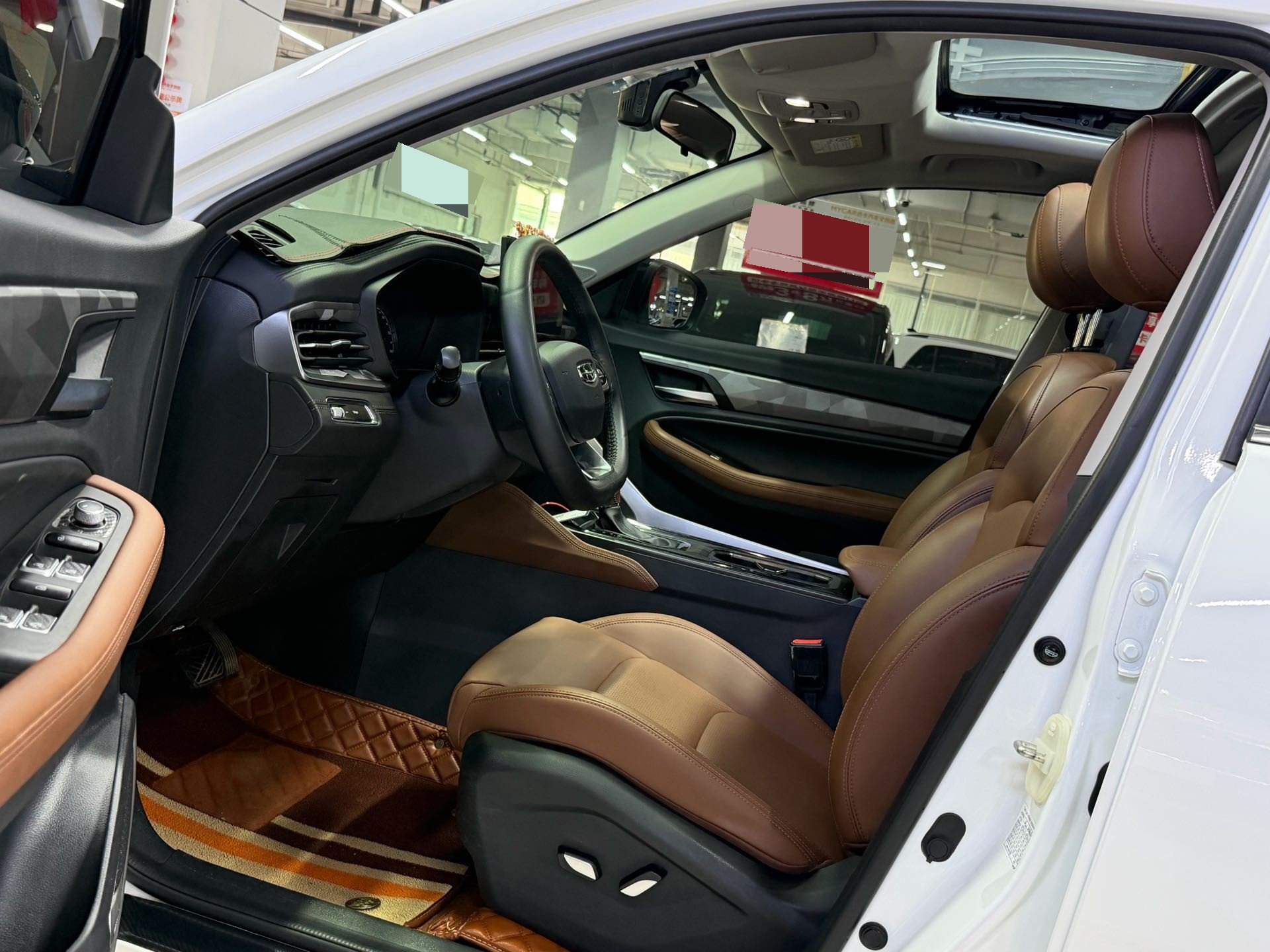 GEELY Vision X6 2023 صورة سيارة #3