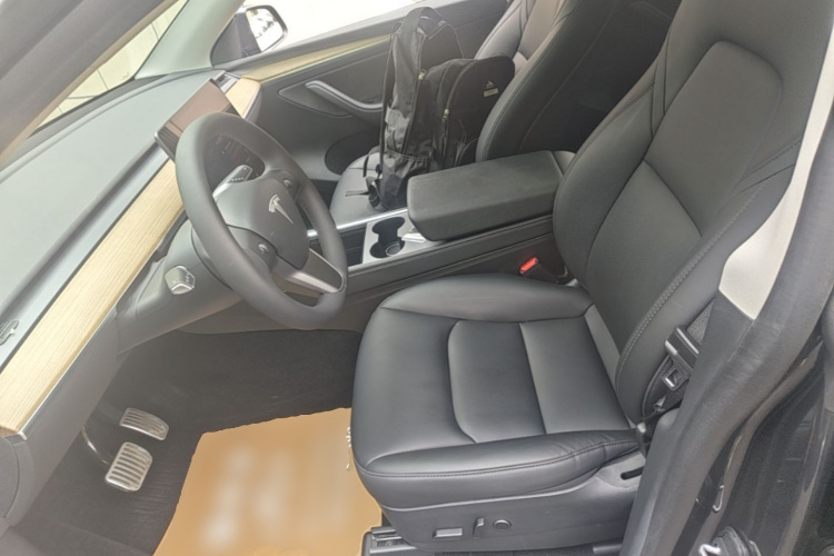 Tesla Model Y 2022 #15 Tesla Model Y 2022 car image #15