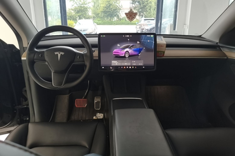 Tesla Model Y 2023 #10 Tesla Model Y 2023 car image #10