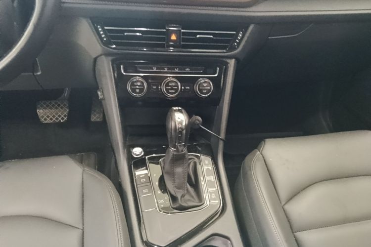 Volkswagen Tharu 2019 #14 Volkswagen Tharu 2019 car image #14