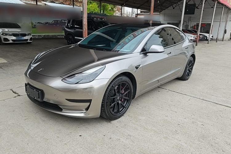Tesla Model 3 2022 car image #2