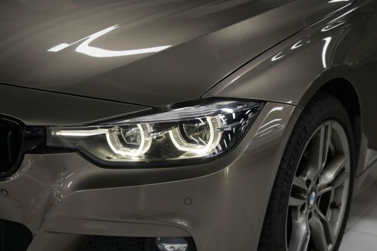 BMW 3 Series 2018 car image #7