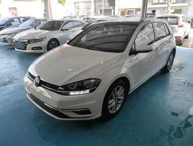 Volkswagen Golf 2018 car image 