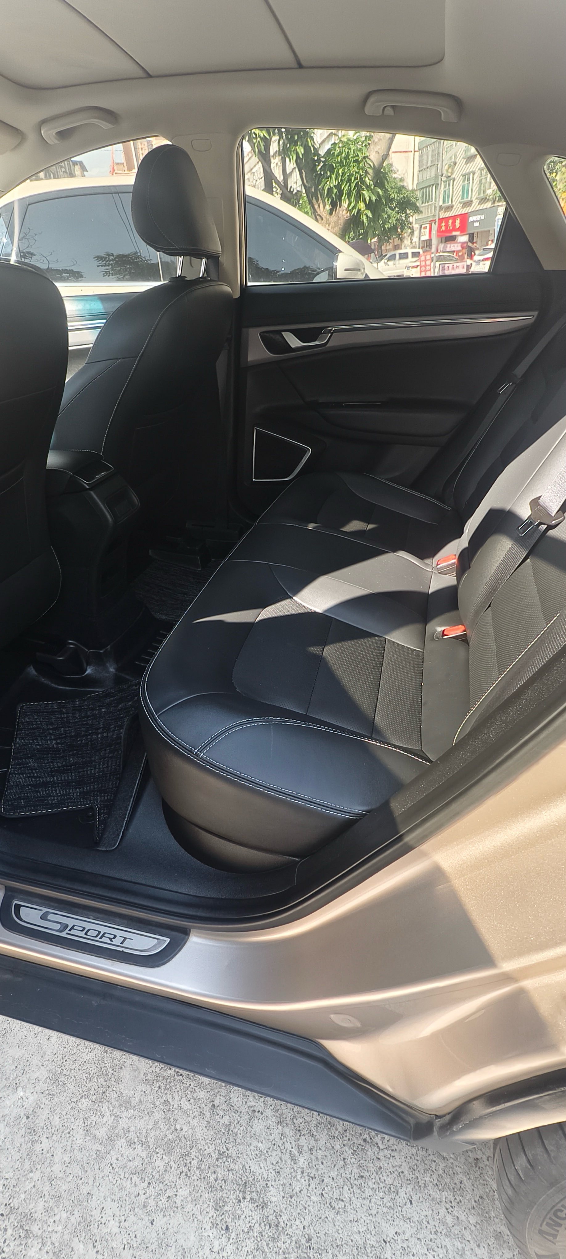 GEELY Emgrand GS 2019 car image #6