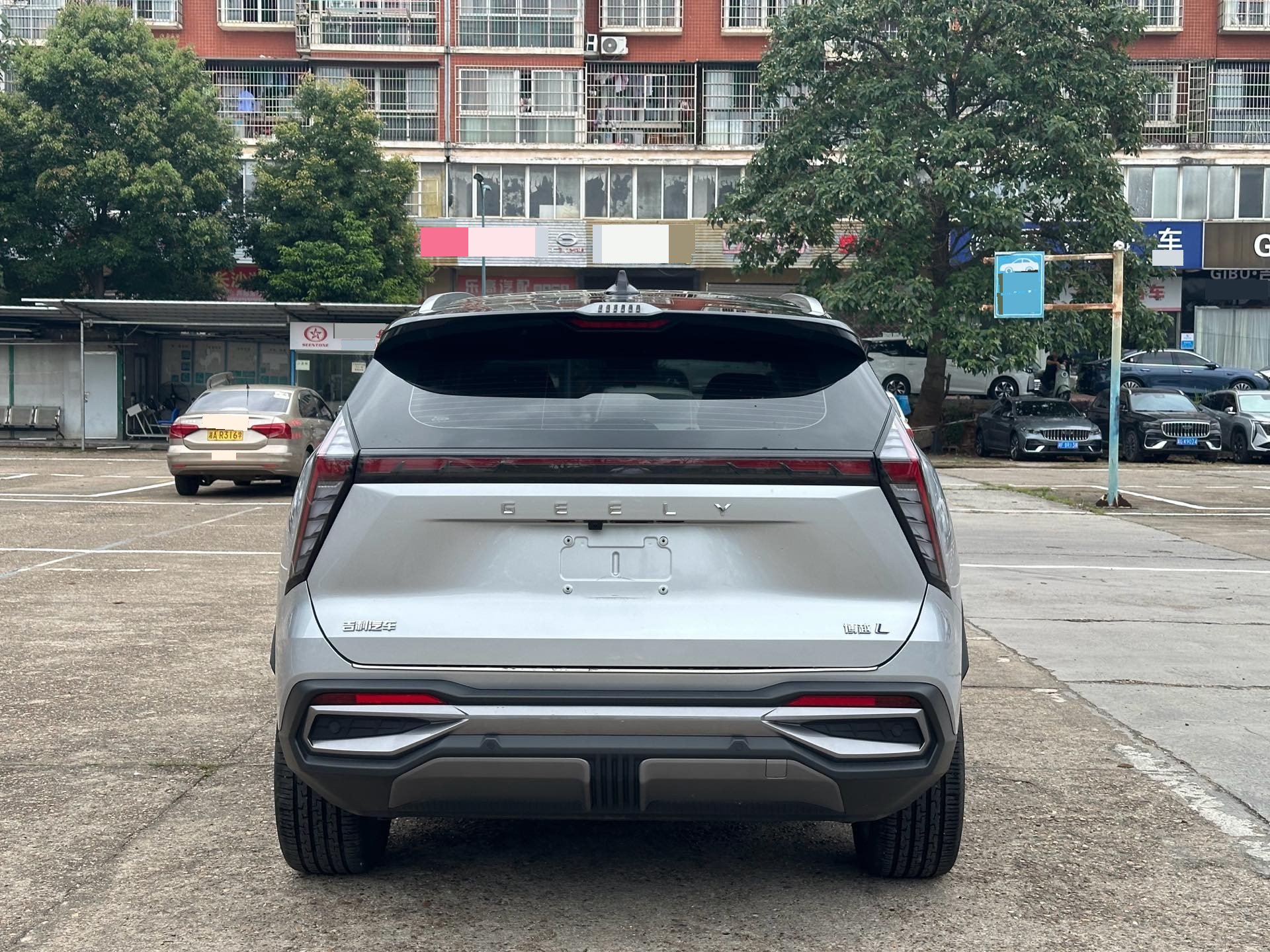 GEELY Boyue L 2023 car image #5