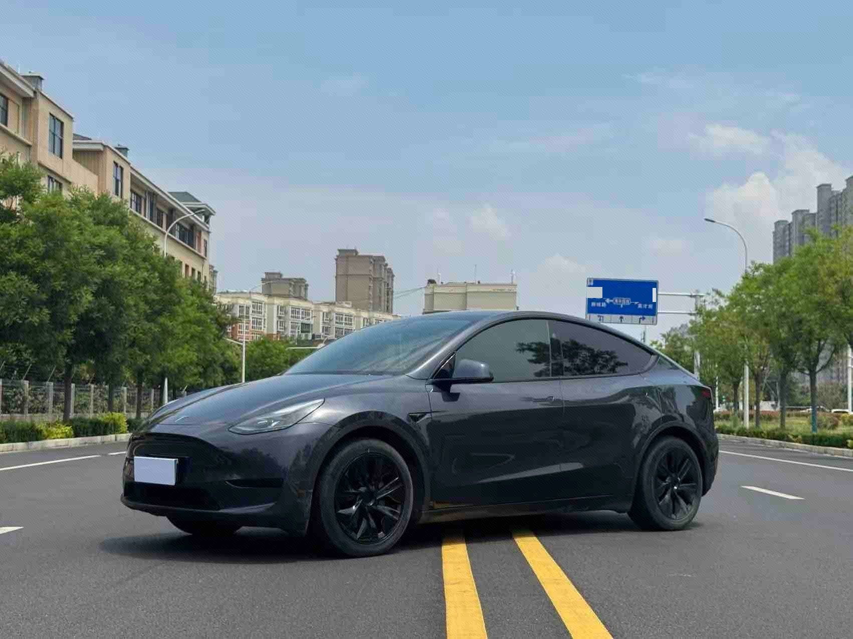 Tesla Model Y 2024 Tesla Model Y 2024 car image