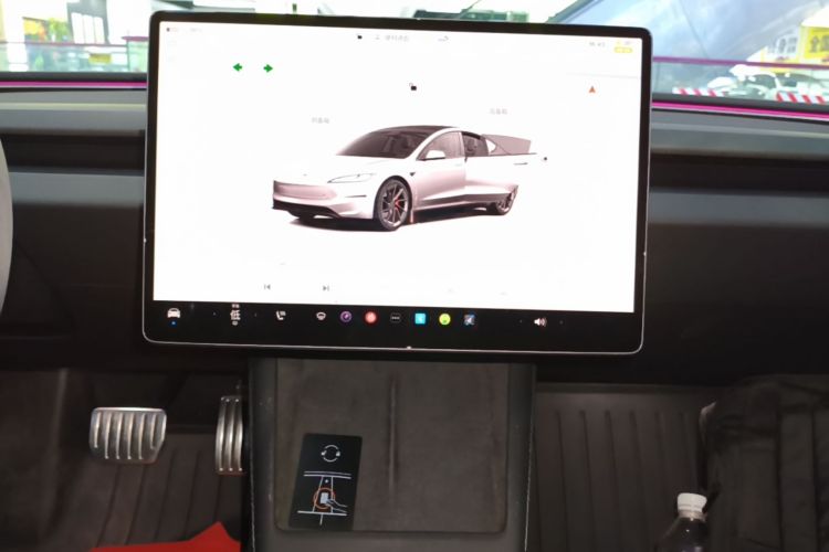 Tesla Model 3 2024 #13 Tesla Model 3 2024 car image #13