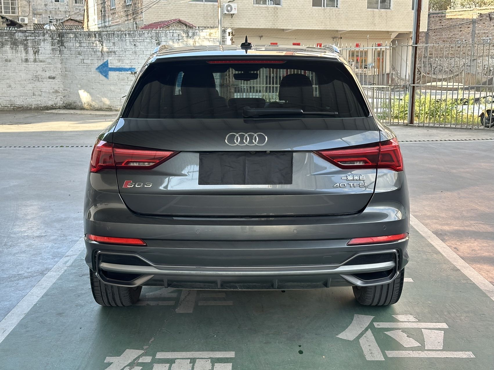 Audi Q3 2019 car image #5