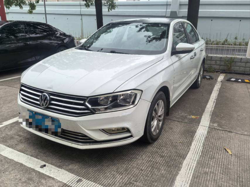 Volkswagen Bora 2016 car image 