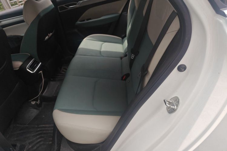 GEELY Emgrand L HiP 2023 car image #10