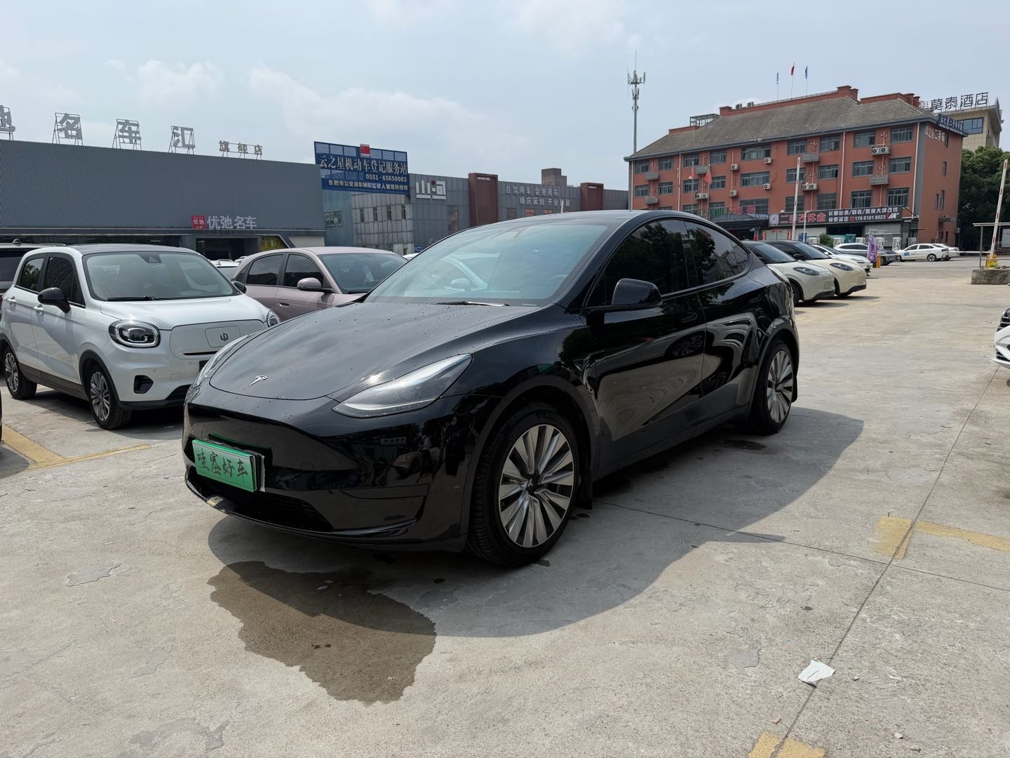 Tesla Model Y 2023 Tesla Model Y 2023 car image