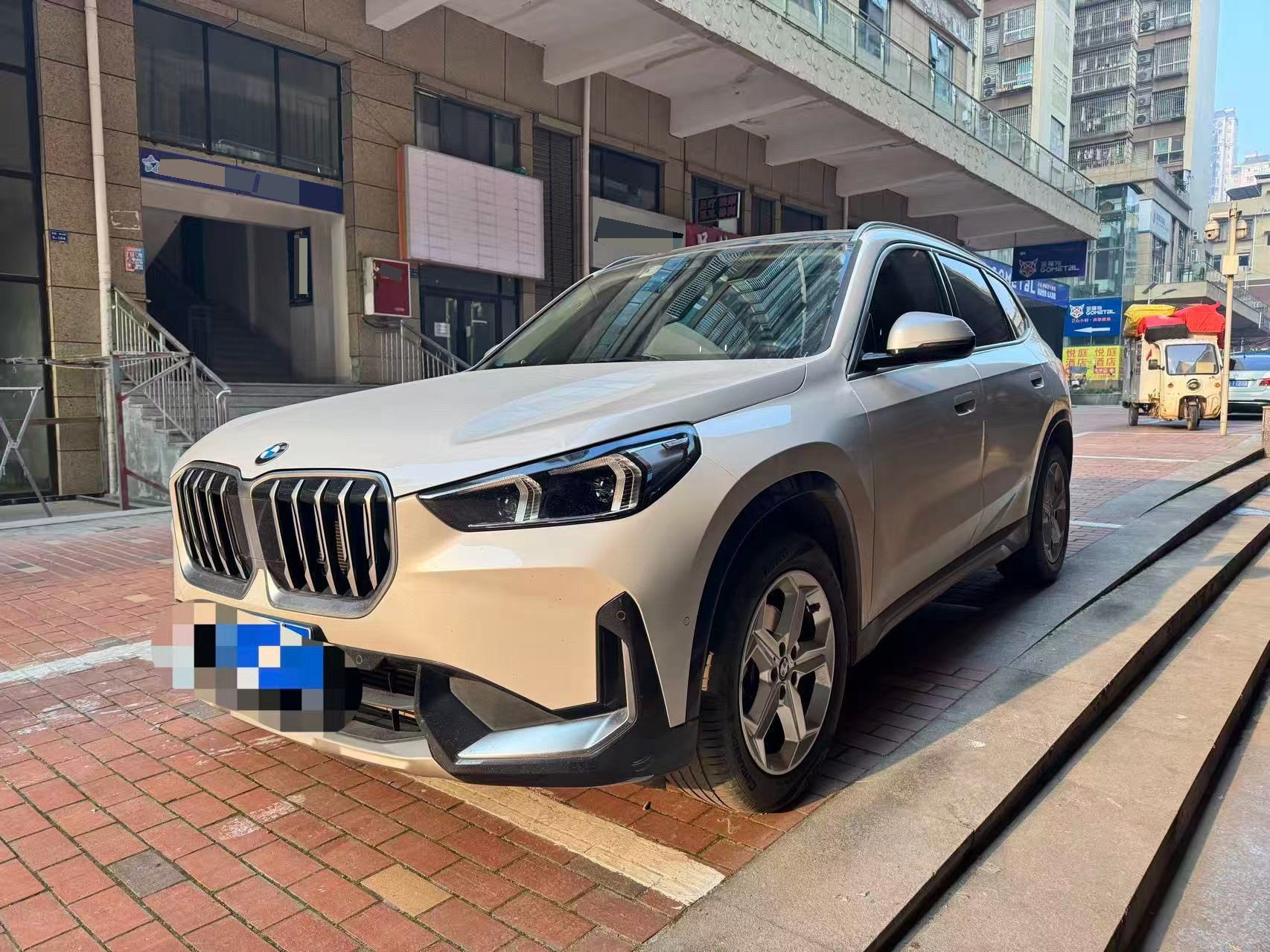 BMW X1 2024 car image 
