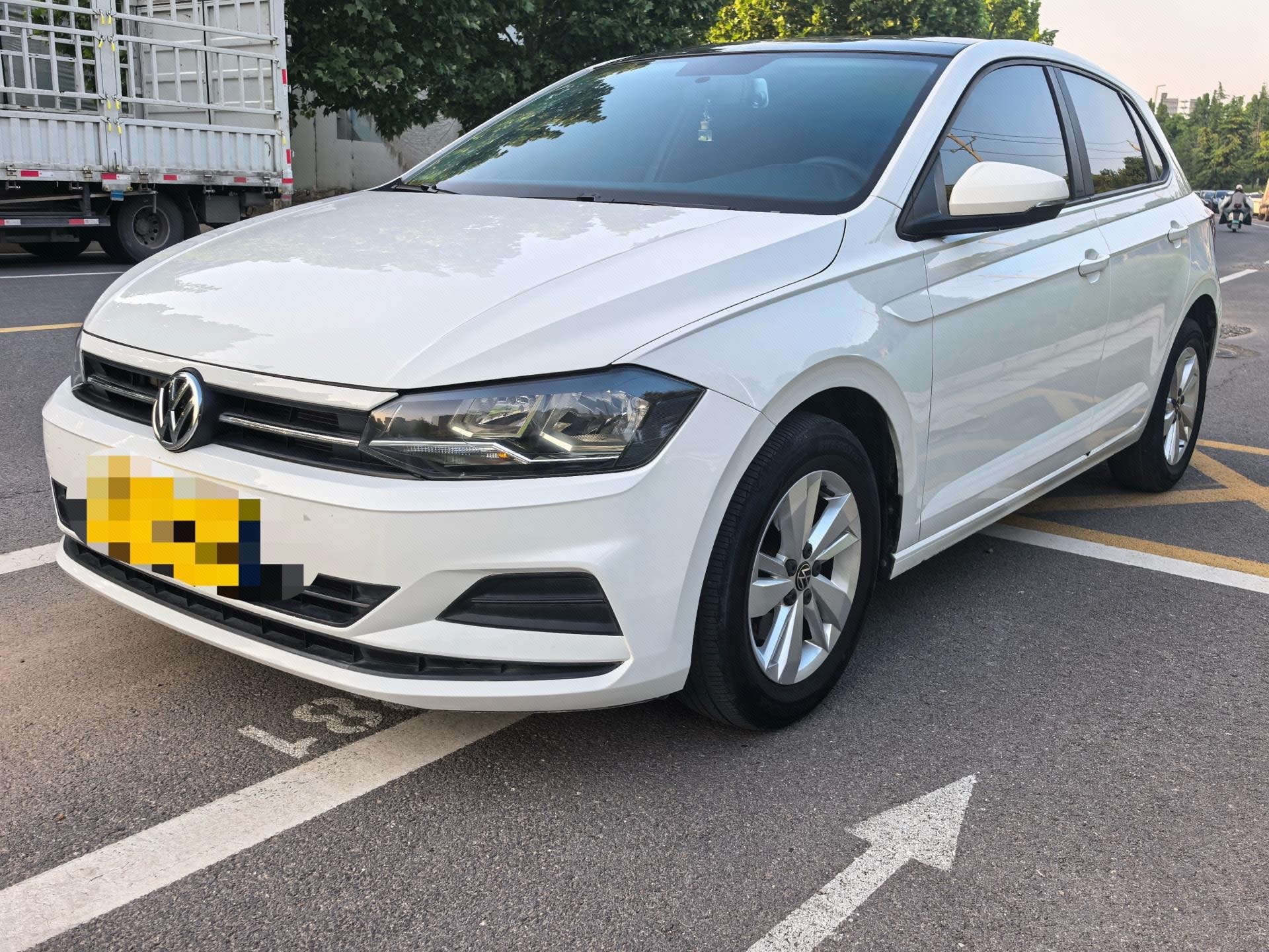 Volkswagen Polo 2021 car image 