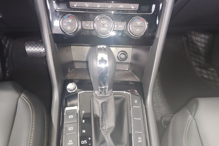 Volkswagen Tharu 2019 #14 Volkswagen Tharu 2019 car image #14