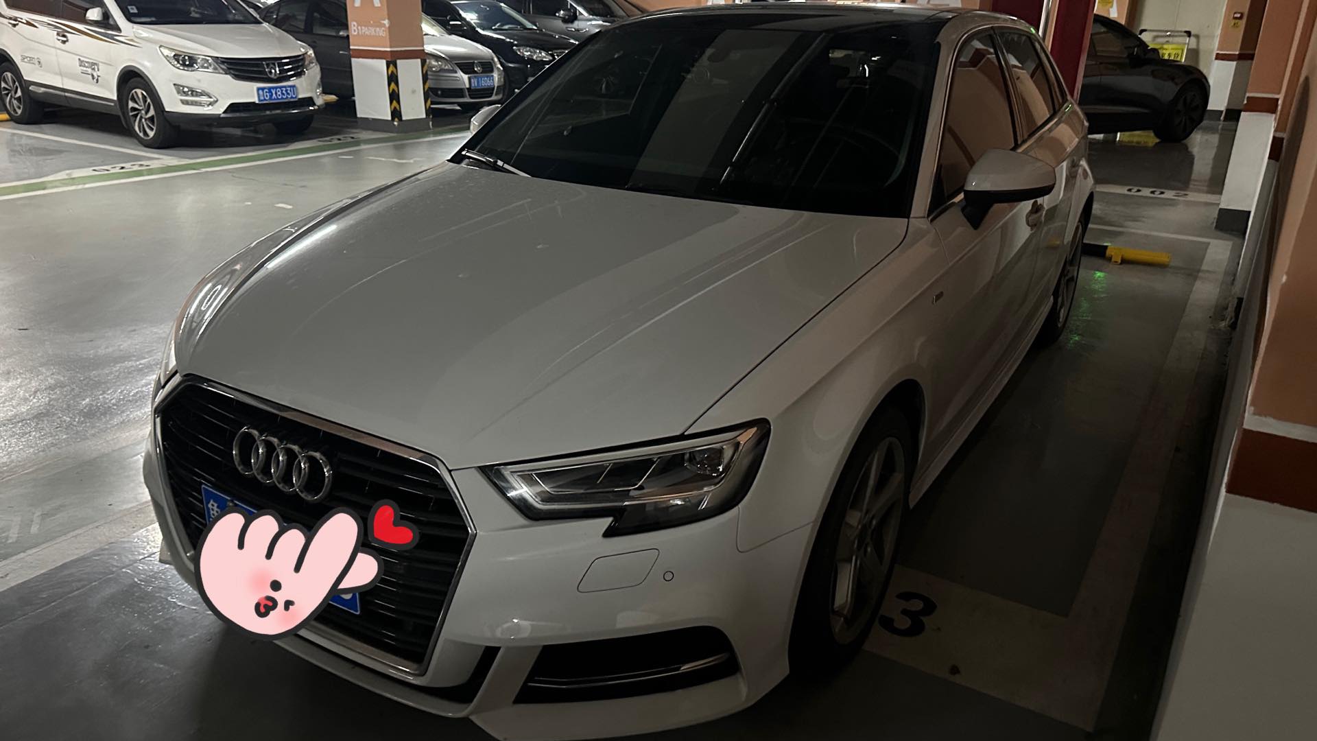 2019 immagine di auto 