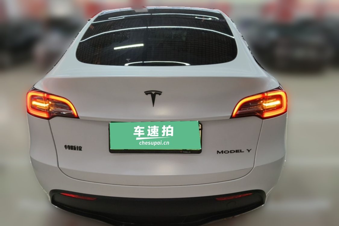 Tesla Model Y 2024 #4 Tesla Model Y 2024 car image #4