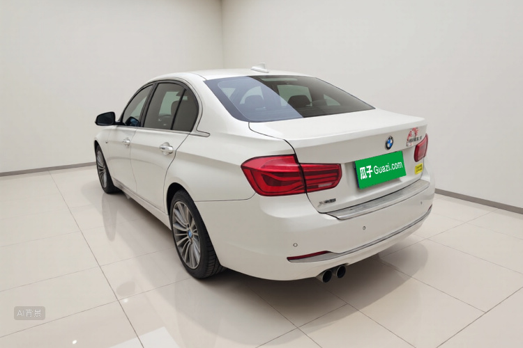 BMW 3 Series 2018 car image #5