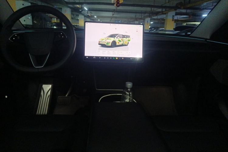 Tesla Model Y 2025 #7 Tesla Model Y 2025 car image #7