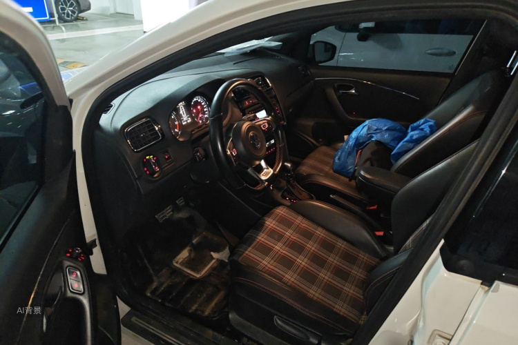 Volkswagen Polo 2016 car image #18