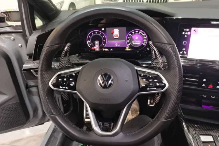 Volkswagen Golf 2024 car image #11