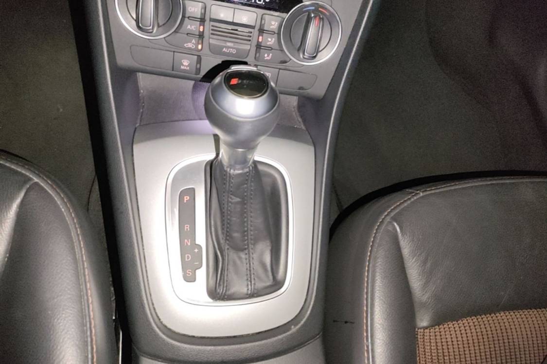 Audi Q3 2018 #15 Audi Q3 2018 car image #15