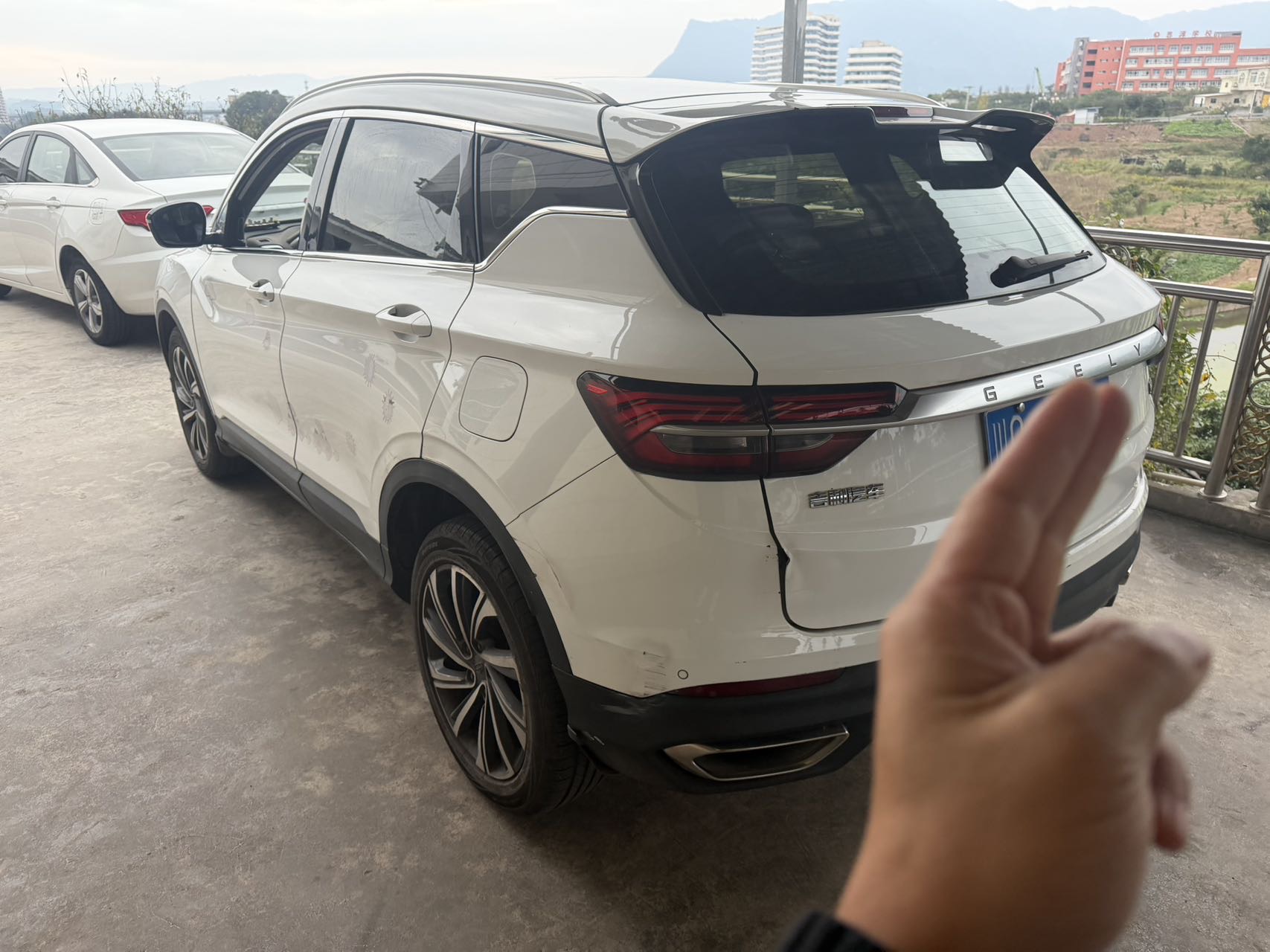 GEELY Coolray 2019 immagine di auto #4