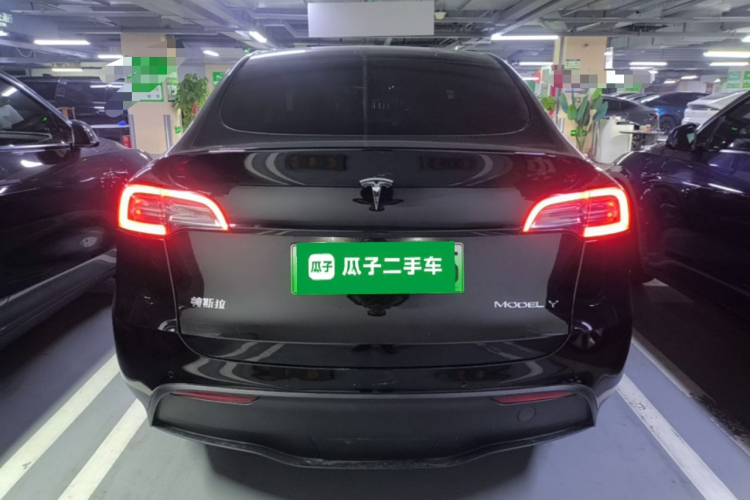 Tesla Model Y 2023 #6 Tesla Model Y 2023 car image #6