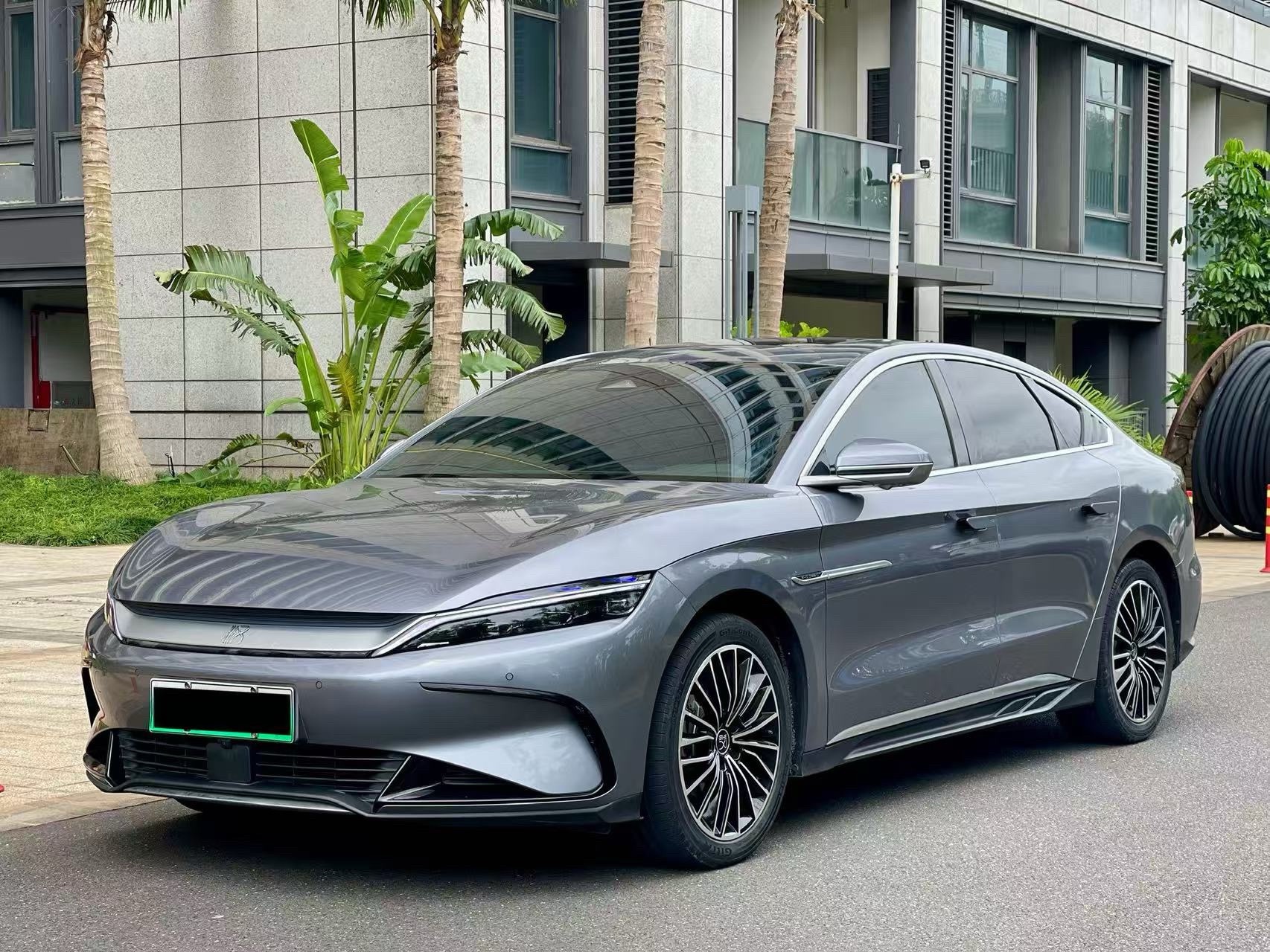BYD Han 2023 car image 