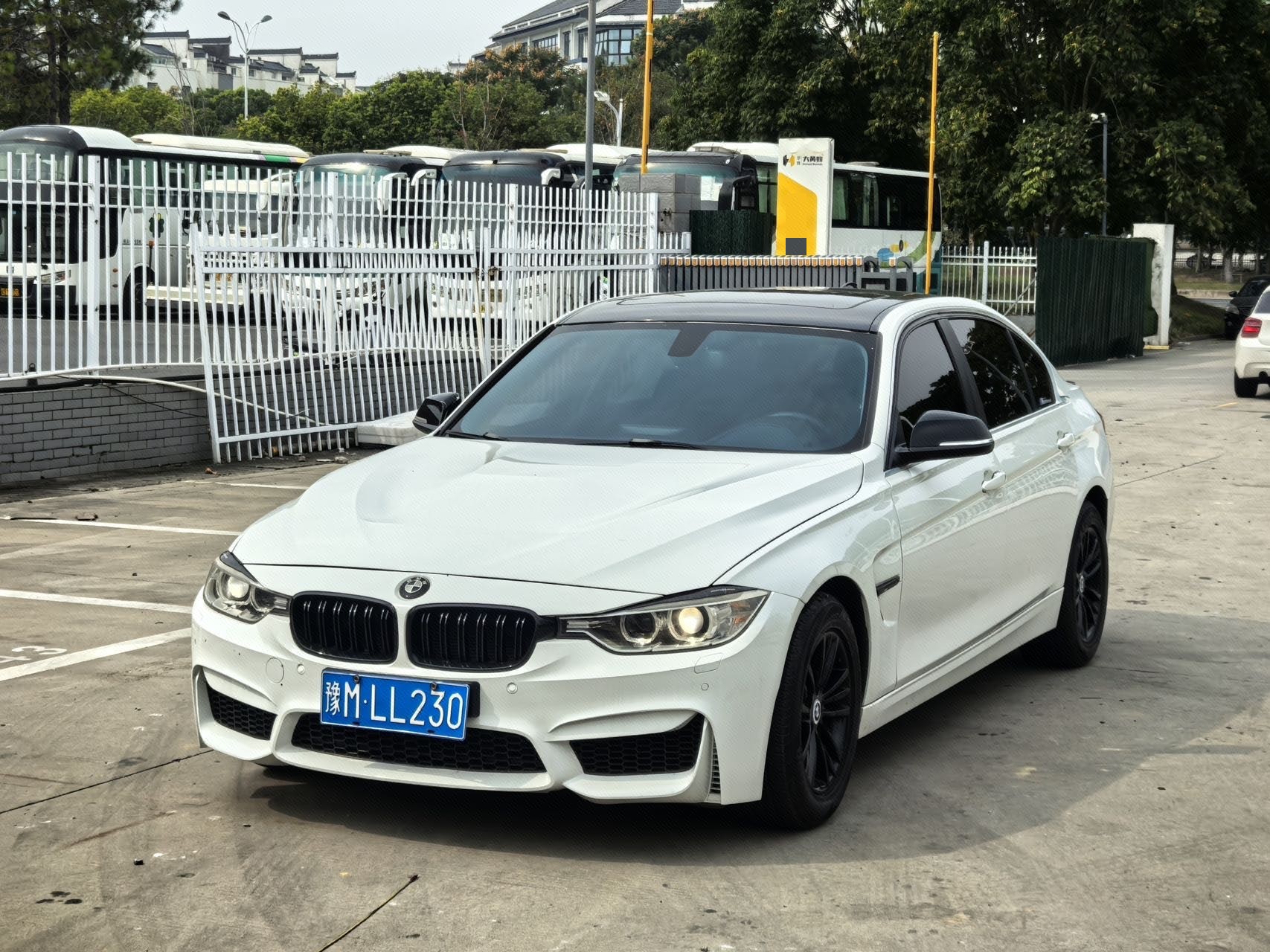 BMW 3 Series 2013 BMW 3 Series 2013 car image