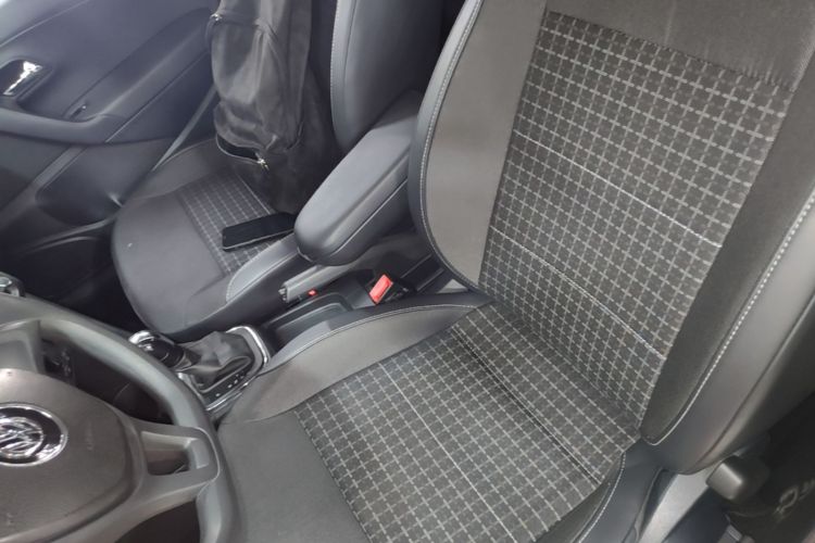 Volkswagen Polo 2015 #17 Volkswagen Polo 2015 car image #17