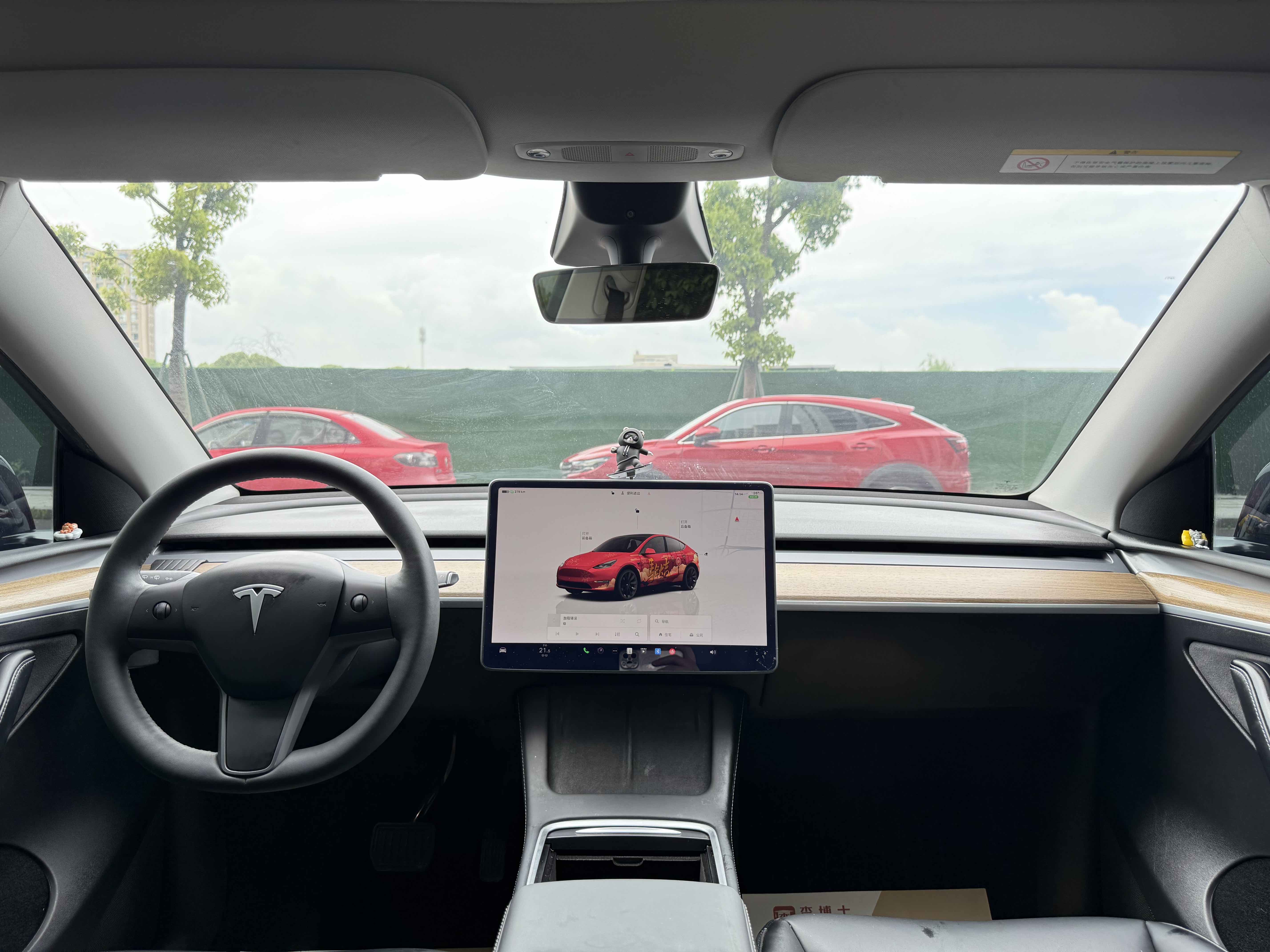Tesla Model Y 2022 car image #7