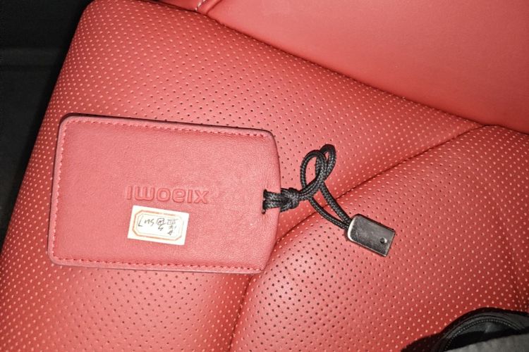 MI SU7 2025 car image #9