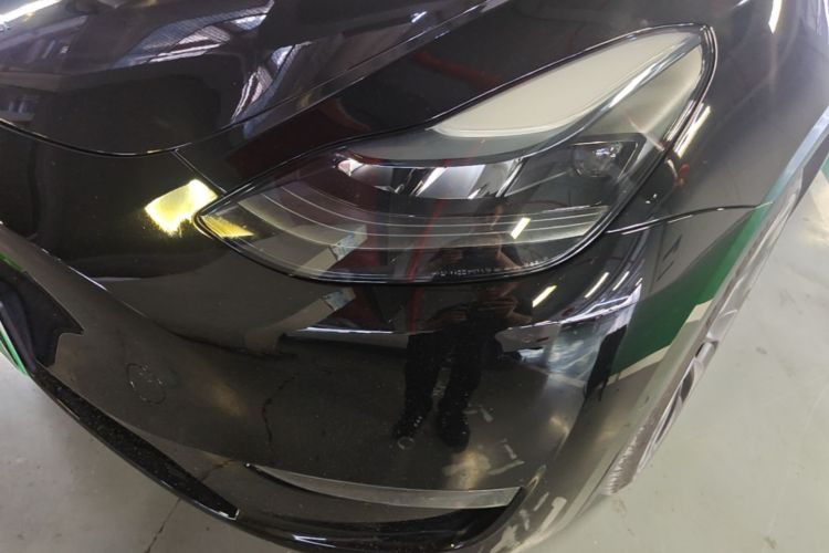 Tesla Model Y 2022 car image #23