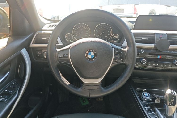 BMW 3 Series 2016 #11 BMW 3 Series 2016 immagine di auto #11